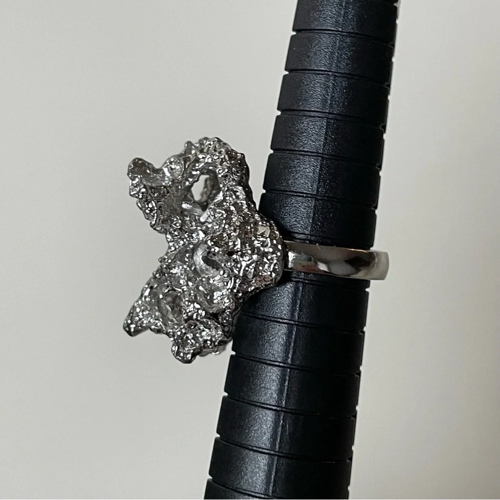 Vintage signed Vogue Brutalist freeform organic silvertone adjustable ring